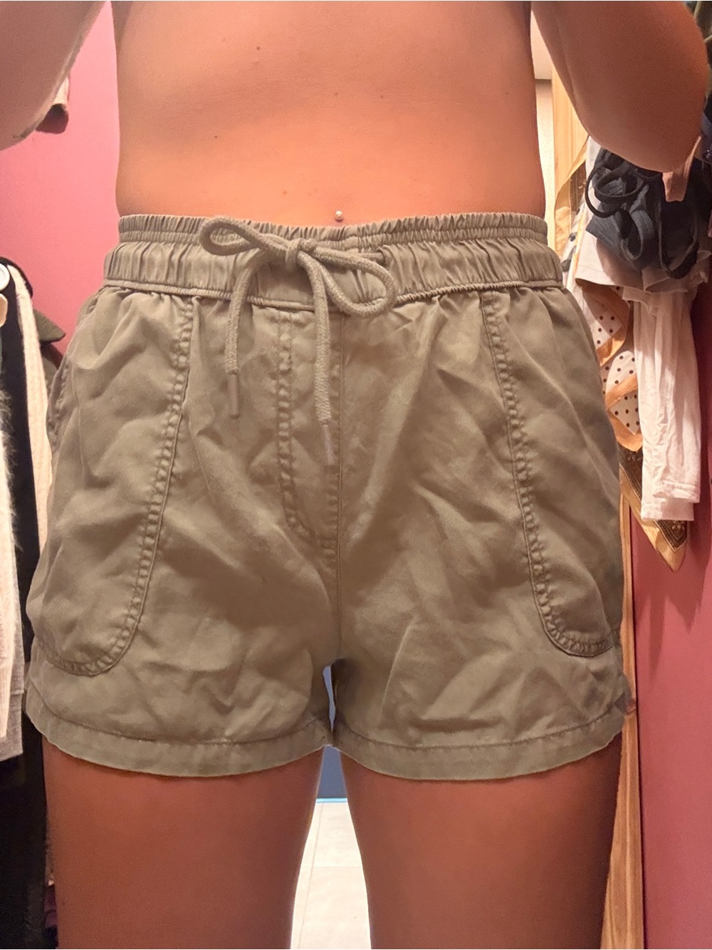 Women’sDrawstring Utility Shorts - Olive